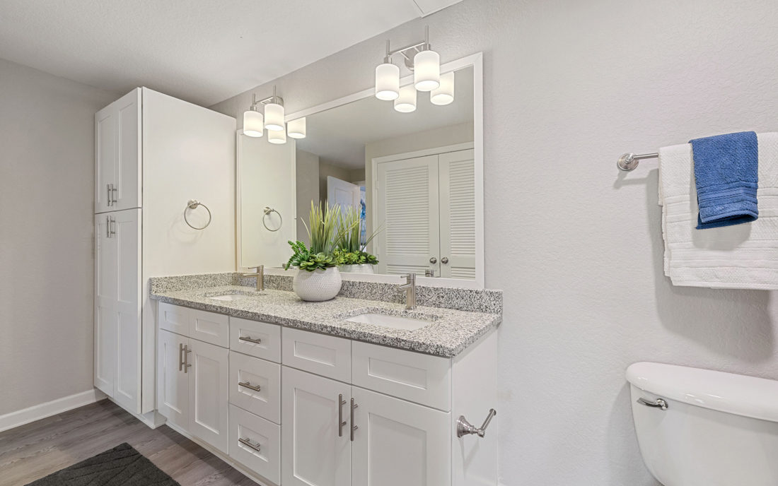 Reserve At Beachline upgraded finishes Orlando FL - Airport