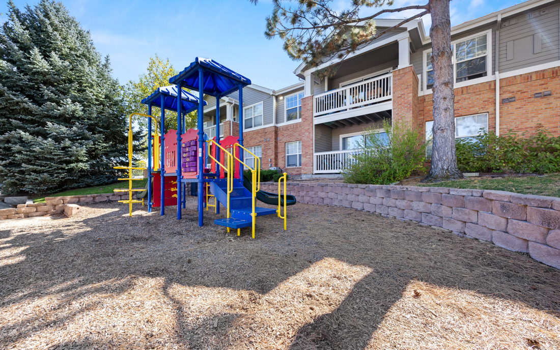 Jefferson Square Pet friendly community Denver CO - Hampden South