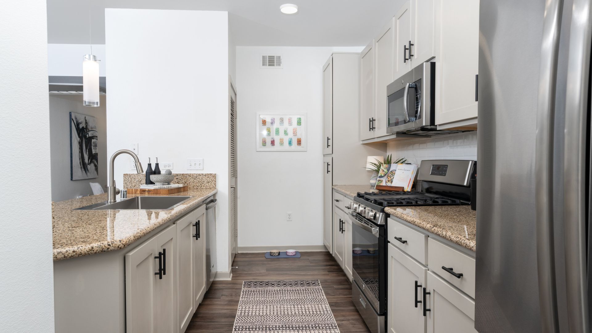 Apartments for rent near Montgomery Field - Mira Bella new premium finishes