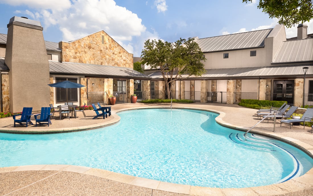 Settlers Ridge apartments for rent in North Austin - Relaxing lagoon style pool