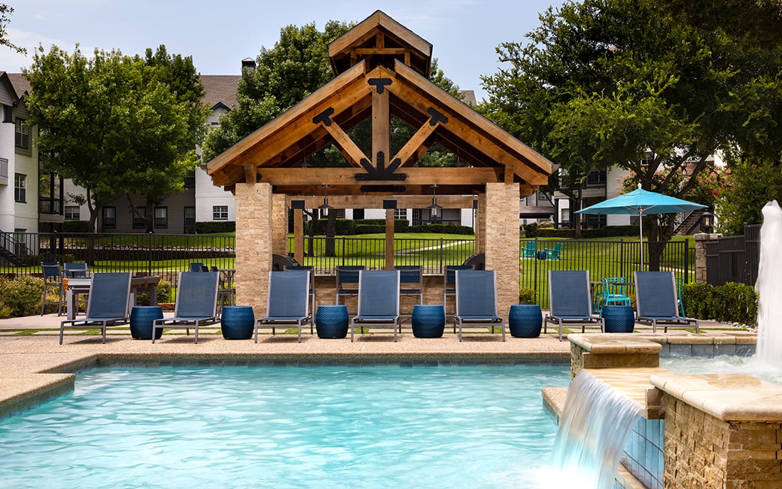 Villas At Stonebridge Ranch - Swimming pool - McKinney ISD Apartments