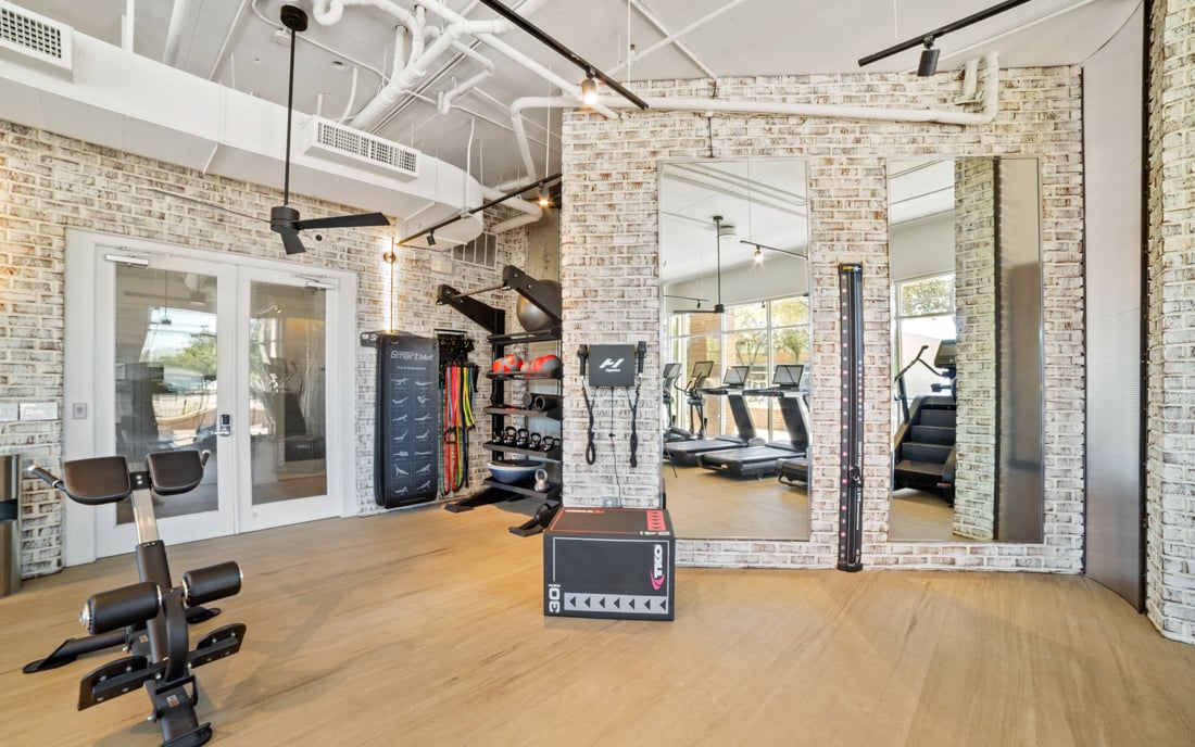 Apartments for rent houston heights - 2125 Yale Expansive Fitness Center