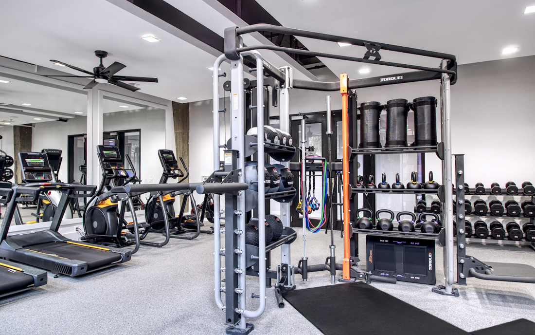 Zoso Flats - 24-hour fitness center - North Arlington, VA Rentals