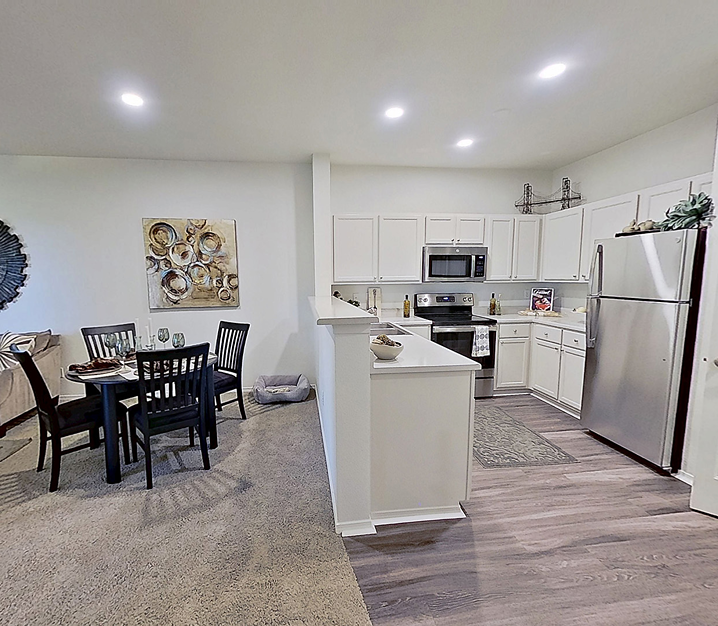 Cascade Summit Apartments for Rent in West Linn - Living Room