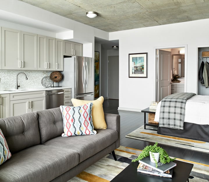 Luxury Nashville TN apartments for rent - SkyHouse Nashville living room
