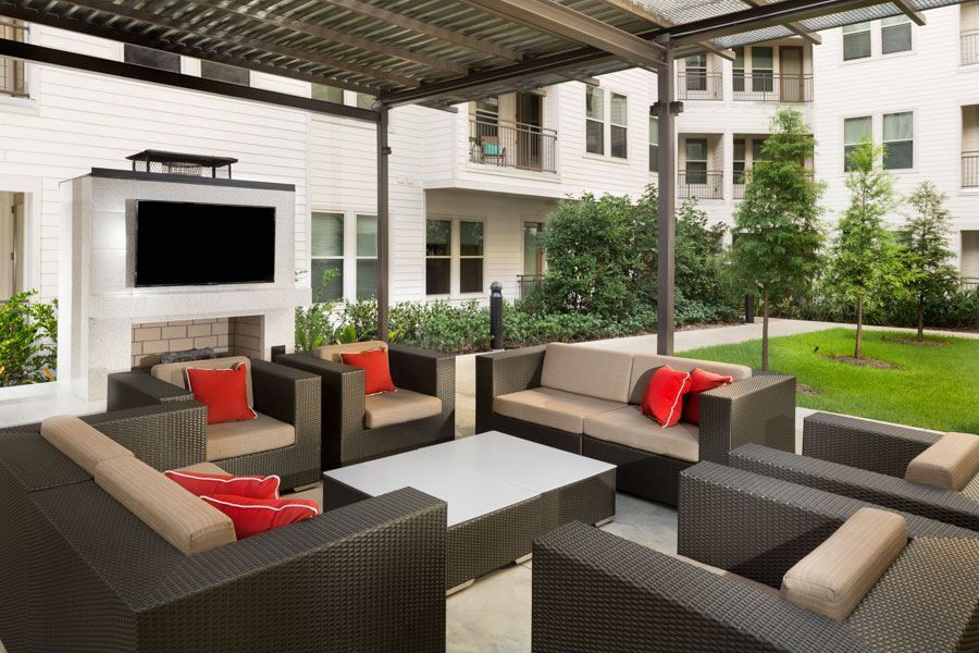 Tour the Gallery Apartments in Energy Corridor District at Memorial Houston, TX