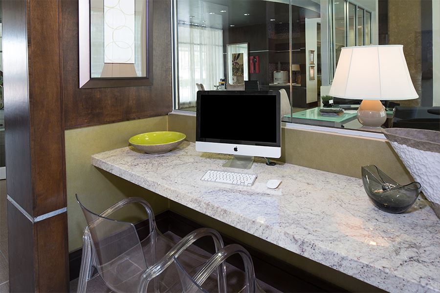 Tour the Gallery | Apartments 77027 | Metro Greenway | Houston, TX