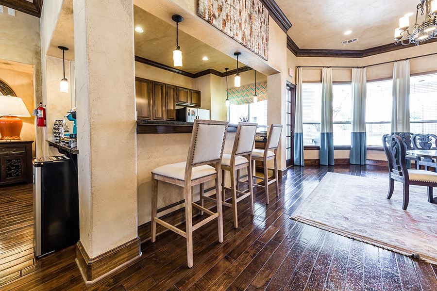 Tour the Gallery Apartments Near Hutto Lake Park, Hutto, TX