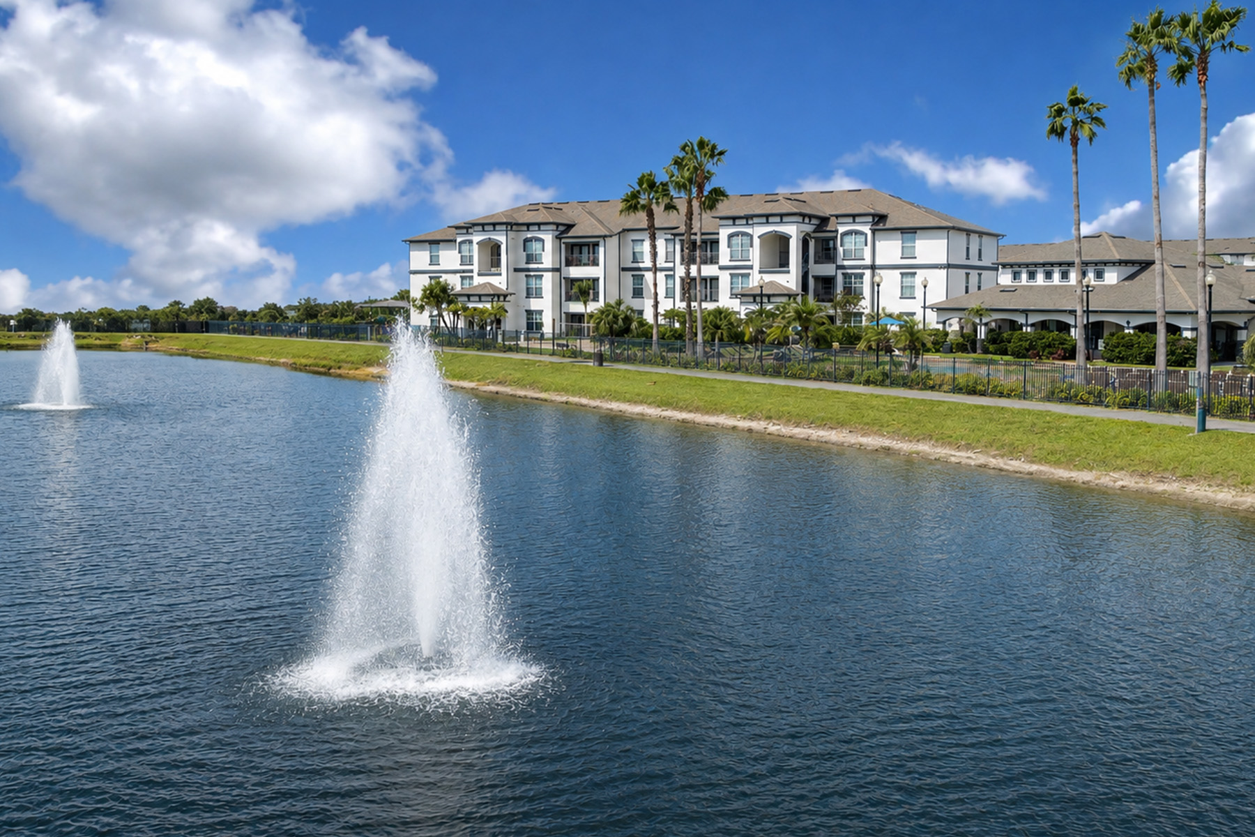 Renovated Apartment Homes for Rent in Orlando - Reserve at Beachline - Lake