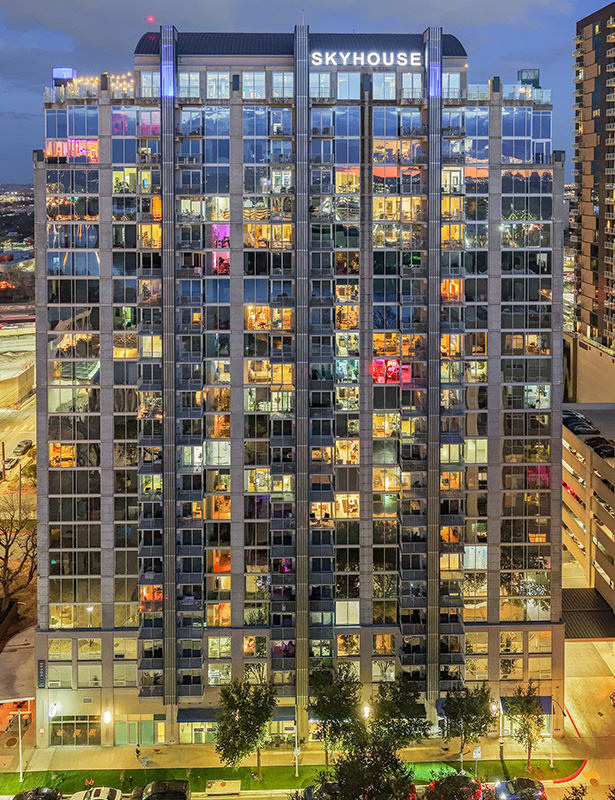 High Rise apartments Austin - SkyHouse Austin - exterior