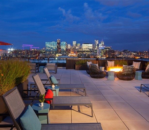 Studio LoHi - Rooftop Lounge with amazing views of downtown Denver, CO - Apartments in LoHi