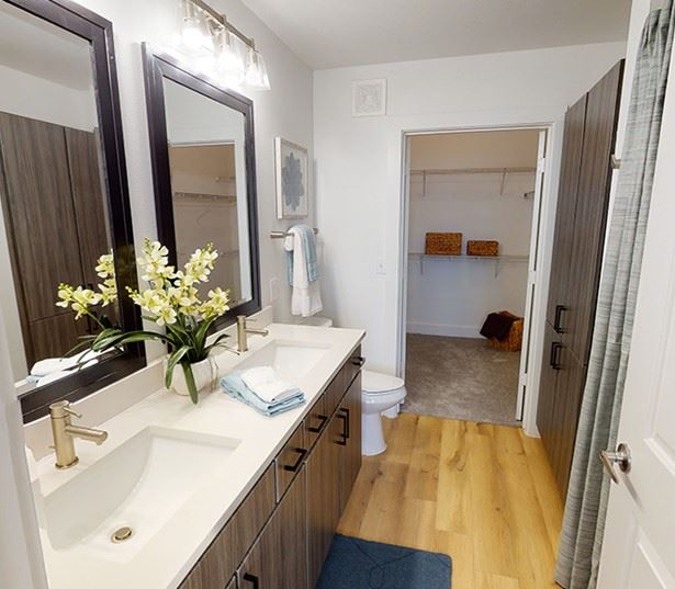 Gallery Apartments in the Heights 2125 Yale Apartments Houston, Texas