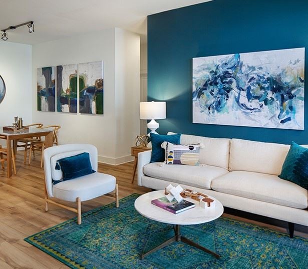 Midtown Houston Apartments - 2125 Yale - Living Room