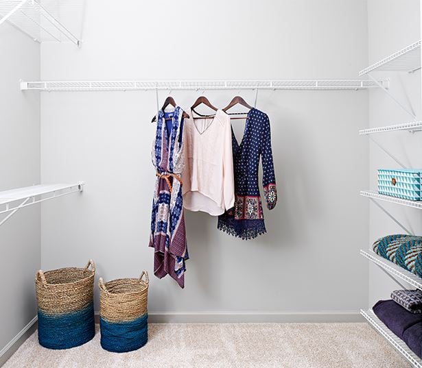 2700 Charlotte walk-in closets - apartments in nashville tn 37209