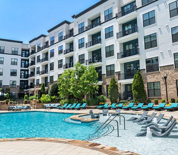 2700 Charlotte pool - sylvan park nashville apartments