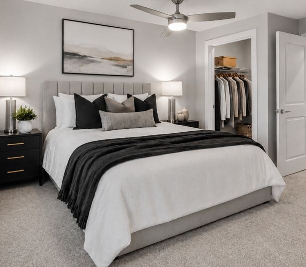 apartments in gwinnett - Artisan Station ceiling fans