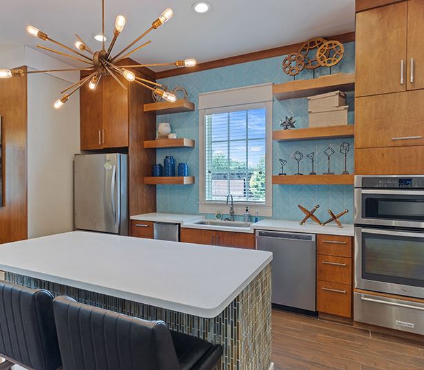 Suwanee apartments near Oracle - Artisan Station Apartments catering kitchen