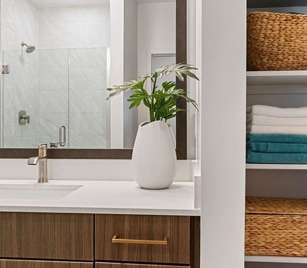 3 bedroom apartments in Atlanta - Auden Apartments - Bathroom