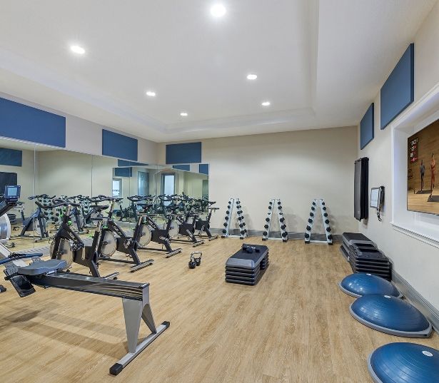 Upgraded Apartments Near Orlando Airport - Reserve at Beachline - Bathroom