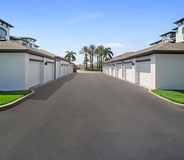 Upgraded apartments in Orlando FL - Reserve at Beachline Garage Parking