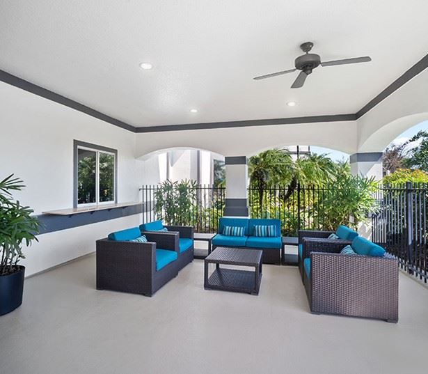 Reserve At Beachline Outdoor Lounge - Orlando FL - Medical City