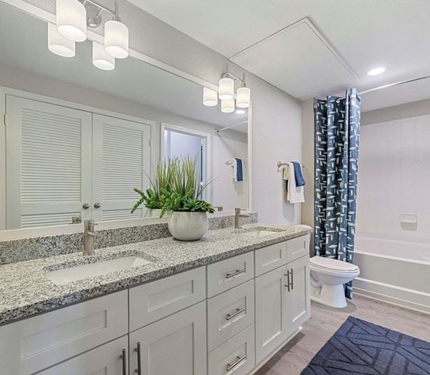 Upgraded Apartments Near Orlando Airport - Reserve at Beachline - bathrooms