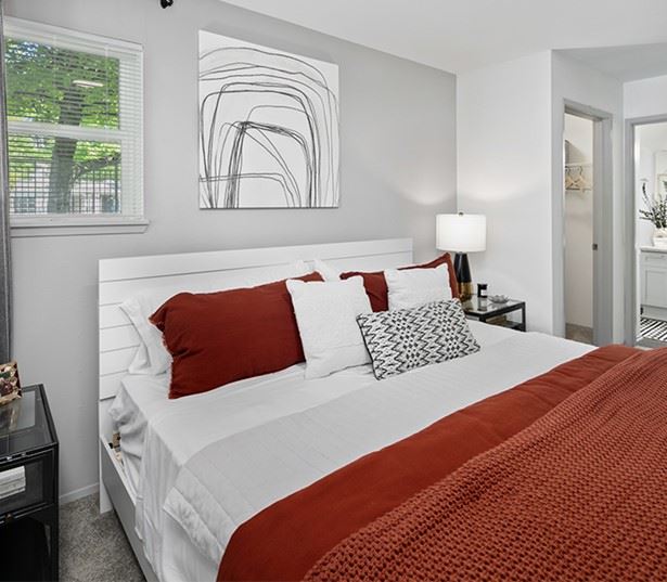 Benson Downs apartments in Fairwood - Walk-in closet and large windows in main bedroom