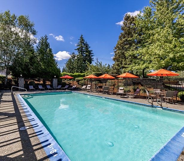 Renton apartments in The Highlands - Benson Downs Seasonal outdoor pool