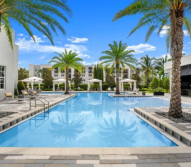 The District Boynton - Apartments near I-95 - saltwater pool