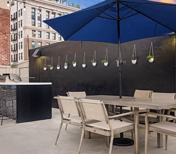 DTLA Lofts for Rent - The Brockman Lofts - Outdoor Kitchen