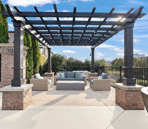 Cadence Cool Springs Apartments for Rent - Outdoor Lounge