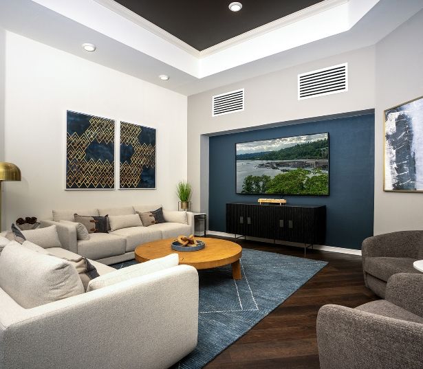 West Linn OR Rentals by Rosemont Ridge Middle School - Cascade Summit - Media Lounge
