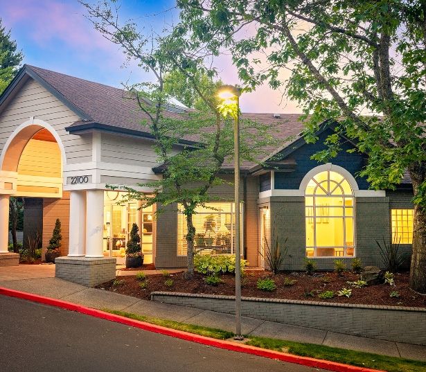 West Linn, OR Apartments for Rent - Cascade Summit - Clubhouse