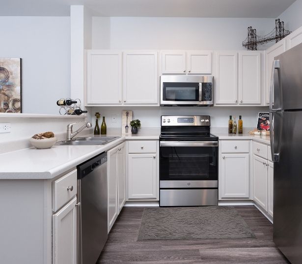 Townhomes near Trillium Creek Elementary School - Marylhurst University - Cascade Summit - Kitchen