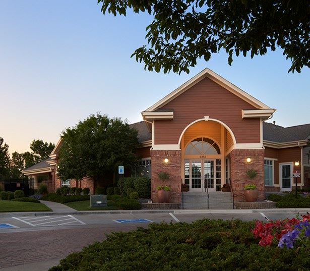 Madison Park Beautiful landscaping throughout Thornton CO - 120th