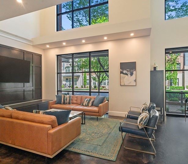 Apartments near Cool Springs Galleria - Dwell at McEwen TV lounge