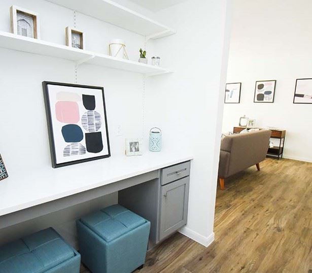 NoA on McNeil Townhomes + Flats - Austin, TX - built-in desk