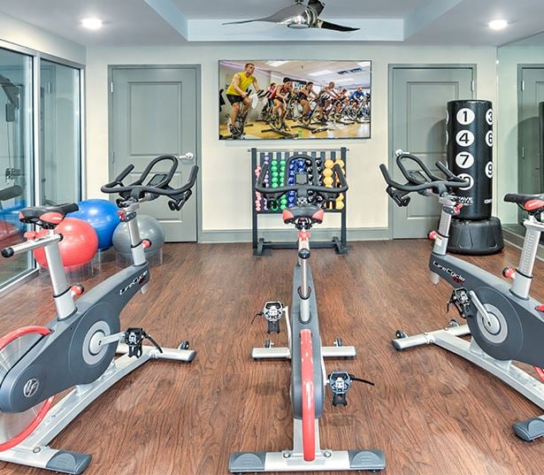 SouthPark apartments near Symphony Park - The Encore SouthPark - exercise studio room