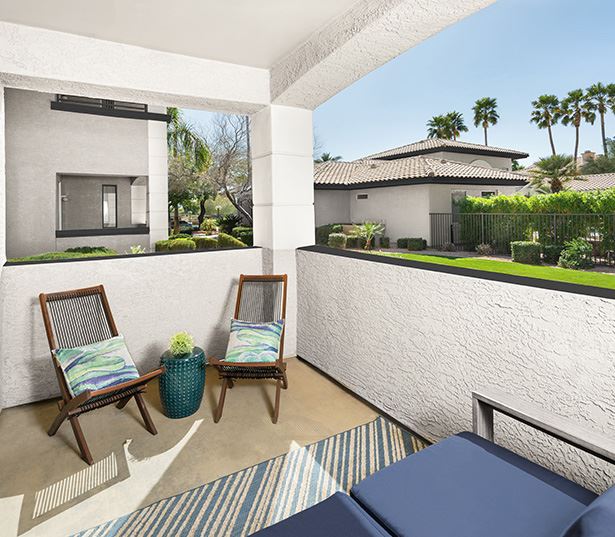 Kierland apartments for rent in North Scottsdale - San Carlos Private Patio or Balcony 