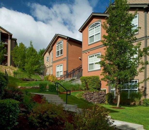 Issaquah Plateau apartments for rent near Swedish Hospital - Boulder Creek Building Exterior