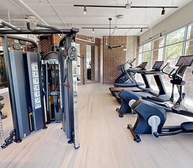 Apartments for rent heights houston - 2125 Yale Fitness Center