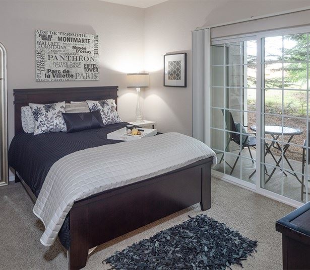 West Linn OR Apartments in Wilsonville School District - Cascade Summit - Spacious bedrooms