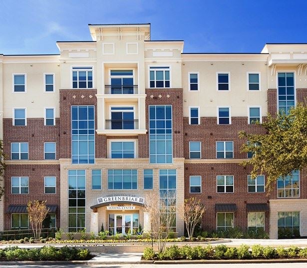 West university luxury apartments near Ben Taub Hospital - District At Greenbriar front building