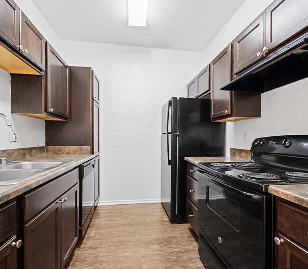 Cherry Creek School District Apartments - Highland Crossing and Highland Square - Kitchen
