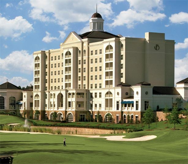 The Links Rea Farms Apartments in Mecklenburg County near Metlife - The Ballantyne