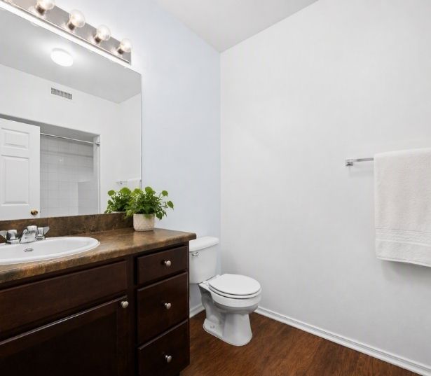Pet Friendly Apartments in Denver - Highland Crossing Apartments - Bathroom