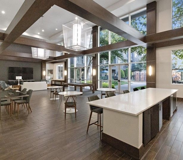 The Icon at Ross Apartments - resident clubhouse - Dallas Apartments near the Katy Trail