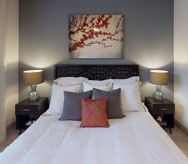 The Icon at Ross spacious bedrooms - Apartments near Baylor University Medical Center Dallas