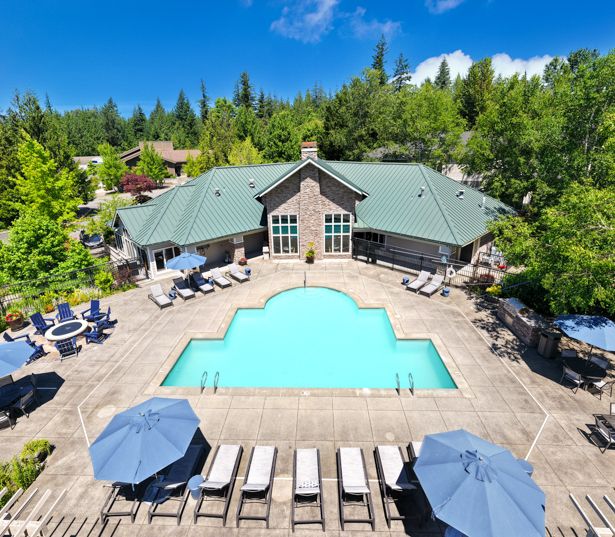 The Lodge at Redmond Ridge Apartments in Redmond - Pool and Clubhouse