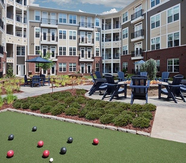 Marshall Park apartments for rent in Central Raleigh near Citrix - Bocce ball lawn